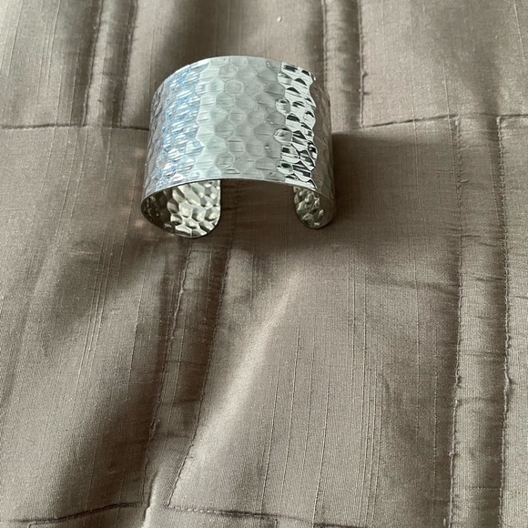 Cuff - Picture 2 of 2